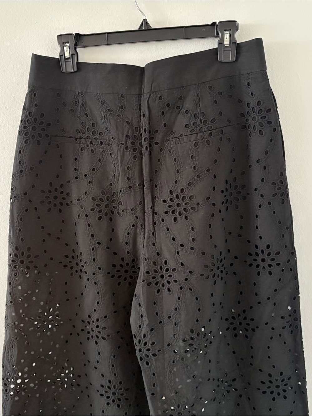 Zara Black Openwork Embroidery Eyelet‎ Cropped Trousers Size L NWT - Picture 13 of 16